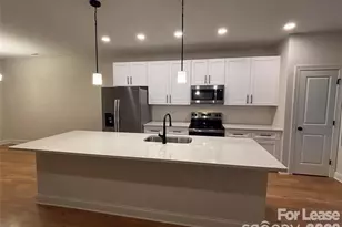 4811 Victoria Ave, Charlotte, NC 28269 - Photo 3