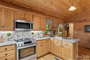 357 Rosewood Ln, Burnsville, NC 28714 - Photo 17
