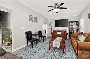 1811 Jeffrey Bryan Dr, Charlotte, NC 28213 - Photo 9