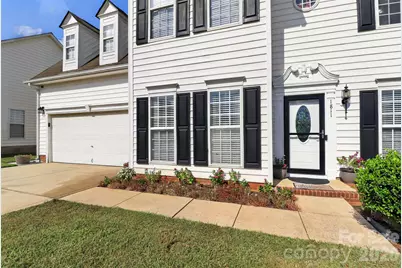 1811 Jeffrey Bryan Drive, Charlotte, NC 28213 - Photo 3