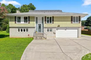 706 Springdale Rd, Statesville, NC 28677 - Photo 1
