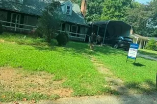 6333 Round Hill Rd, Charlotte, NC 28211 - Photo 1