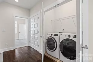 1229 Lomax Ave, Charlotte, NC 28211 - Photo 17