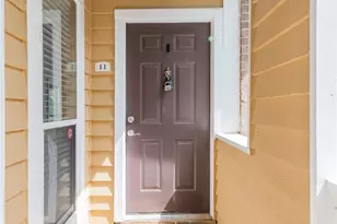 2516 Cranbrook Ln, Charlotte, NC 28207 - Photo 3