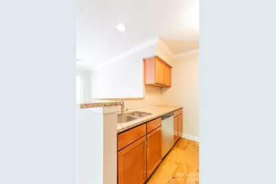 2516 Cranbrook Lane #11, Charlotte, NC 28207 - Photo 9