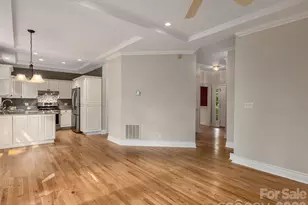 177 SkyView Cir, Asheville, NC 28804 - Photo 19