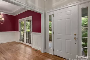 177 SkyView Cir, Asheville, NC 28804 - Photo 5