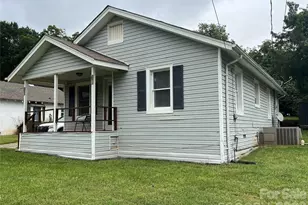 346 N Cleghorn St, Rutherfordton, NC 28139 - Photo 3