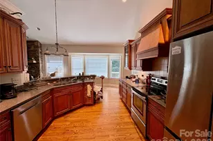 502 Pace Rd, Hendersonville, NC 28792 - Photo 9