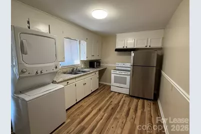 411 E K Street, Newton, NC 28658 - Photo 7