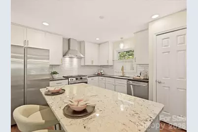 6246 Candlewood Drive, Charlotte, NC 28210 - Photo 7