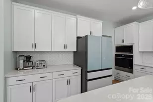 6113 Mariemont Cir, Charlotte, NC 28226 - Photo 5