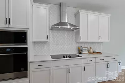 6113 Mariemont Circle, Charlotte, NC 28226 - Photo 7