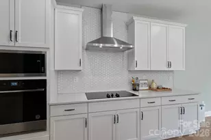 6113 Mariemont Cir, Charlotte, NC 28226 - Photo 7