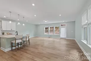 6113 Mariemont Cir, Charlotte, NC 28226 - Photo 11