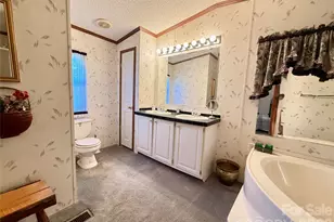 880 G W Whitmire Rd, Rosman, NC 28772 - Photo 17