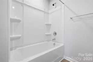 2014 Silver Crk Rd, Charlotte, NC 28214 - Photo 23