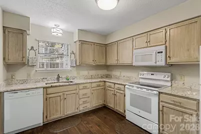 3272 Heathstead Place, Charlotte, NC 28210 - Photo 7