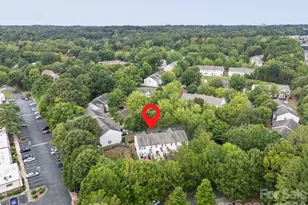 2176 Winthrop Chase Dr, Charlotte, NC 28212 - Photo 29