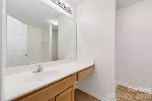 2176 Winthrop Chase Dr, Charlotte, NC 28212 - Photo 23