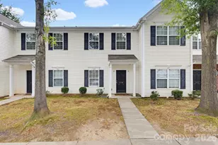 2176 Winthrop Chase Dr, Charlotte, NC 28212 - Photo 1