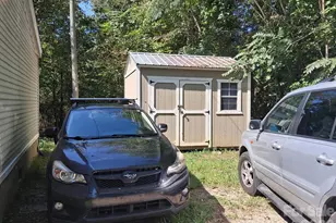 1215 Peak Pl NW, Lenoir, NC 28645 - Photo 3