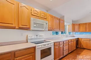 11 Crestwood Ln, Candler, NC 28715 - Photo 21