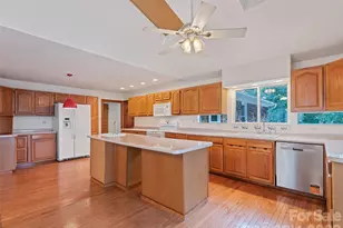 11 Crestwood Ln, Candler, NC 28715 - Photo 17