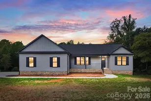 6097 Tinsley Ct, Sherrills Ford, NC 28673 - Photo 1