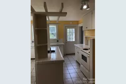 5501 Tryon Street, Conover, NC 28613 - Photo 17
