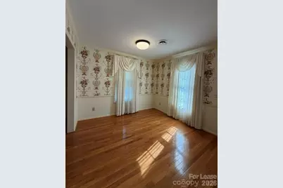 151 25th Avenue NW, Hickory, NC 28601 - Photo 3