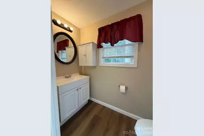 151 25th Avenue NW, Hickory, NC 28601 - Photo 9
