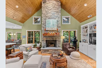 359 New Castle Road, Brevard, NC 28712 - Photo 13