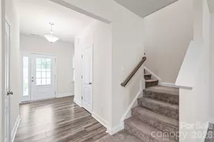 1043 Kalli Dr, Matthews, NC 28104 - Photo 3