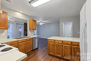13820 Portpatrick Ln, Matthews, NC 28105 - Photo 11