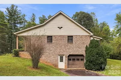1079 Dupont Road, Hendersonville, NC 28739 - Photo 5