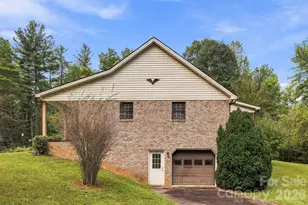 1079 Dupont Rd, Hendersonville, NC 28739 - Photo 5