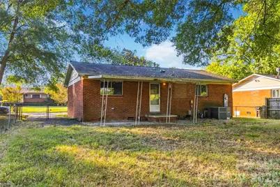 4629 Monmouth Drive, Charlotte, NC 28269 - Photo 13