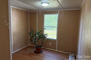 1025 29th St Pl NE, Conover, NC 28613 - Photo 11