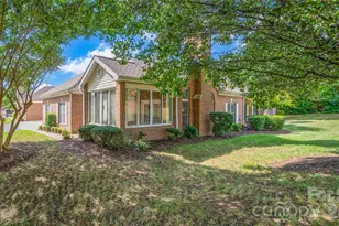 10925 Oakside Ct, Pineville, NC 28210 - Photo 5