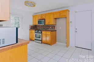 8830 Shepherd Ct, Connelly Springs, NC 28612 - Photo 7