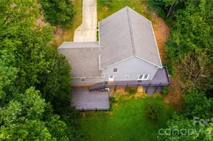 8830 Shepherd Ct, Connelly Springs, NC 28612 - Photo 5