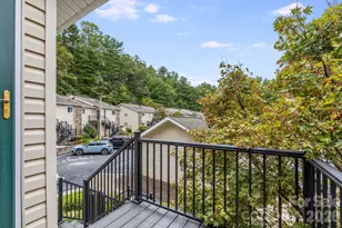 341 Britton Creek Dr, Hendersonville, NC 28791 - Photo 3