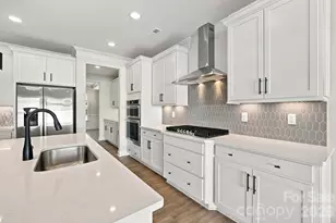 2020 Embassy Ct, Charlotte, NC 28213 - Photo 13