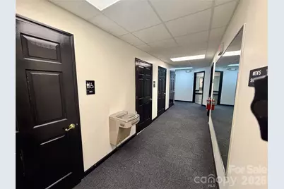 109 N Main Avenue, Newton, NC 28658 - Photo 37