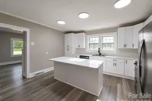 113 Mountain View St, Morganton, NC 28655 - Photo 11