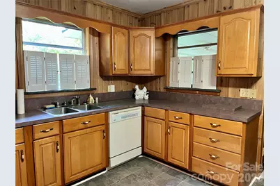 521 Courtney Lane, Matthews, NC 28105 - Photo 13