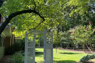 521 Courtney Ln, Matthews, NC 28105 - Photo 3