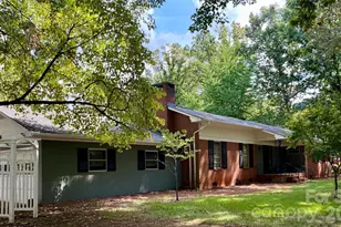 521 Courtney Ln, Matthews, NC 28105 - Photo 9