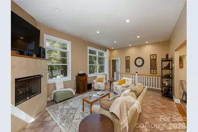 275 S Rugby Road, Hendersonville, NC 28791 - Photo 9